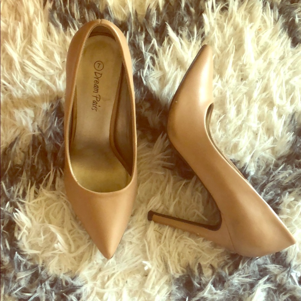 Cute work pumps!!